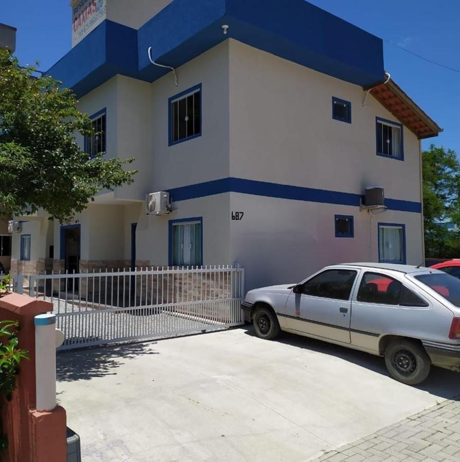 Апартаменты Residencial Caxias Бомбиньяс Экстерьер фото